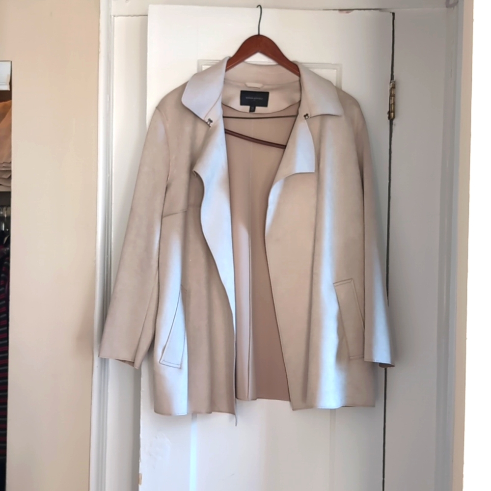 Short tie waist vegan suede trench selenite